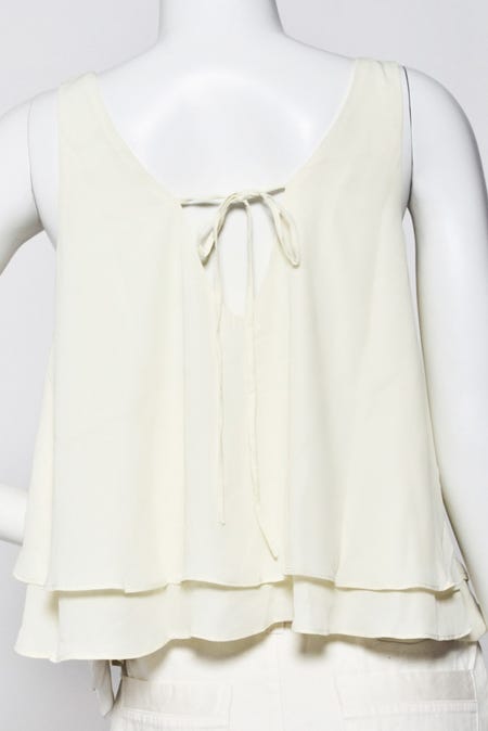 Vネックシフォントップス「DEPARTMENT」2980円(税込)