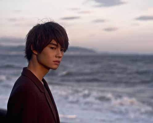 佐野勇斗&高橋ひかる、“ひと夏の儚い恋”描く まふまふ「それは恋の終わり」MV公開