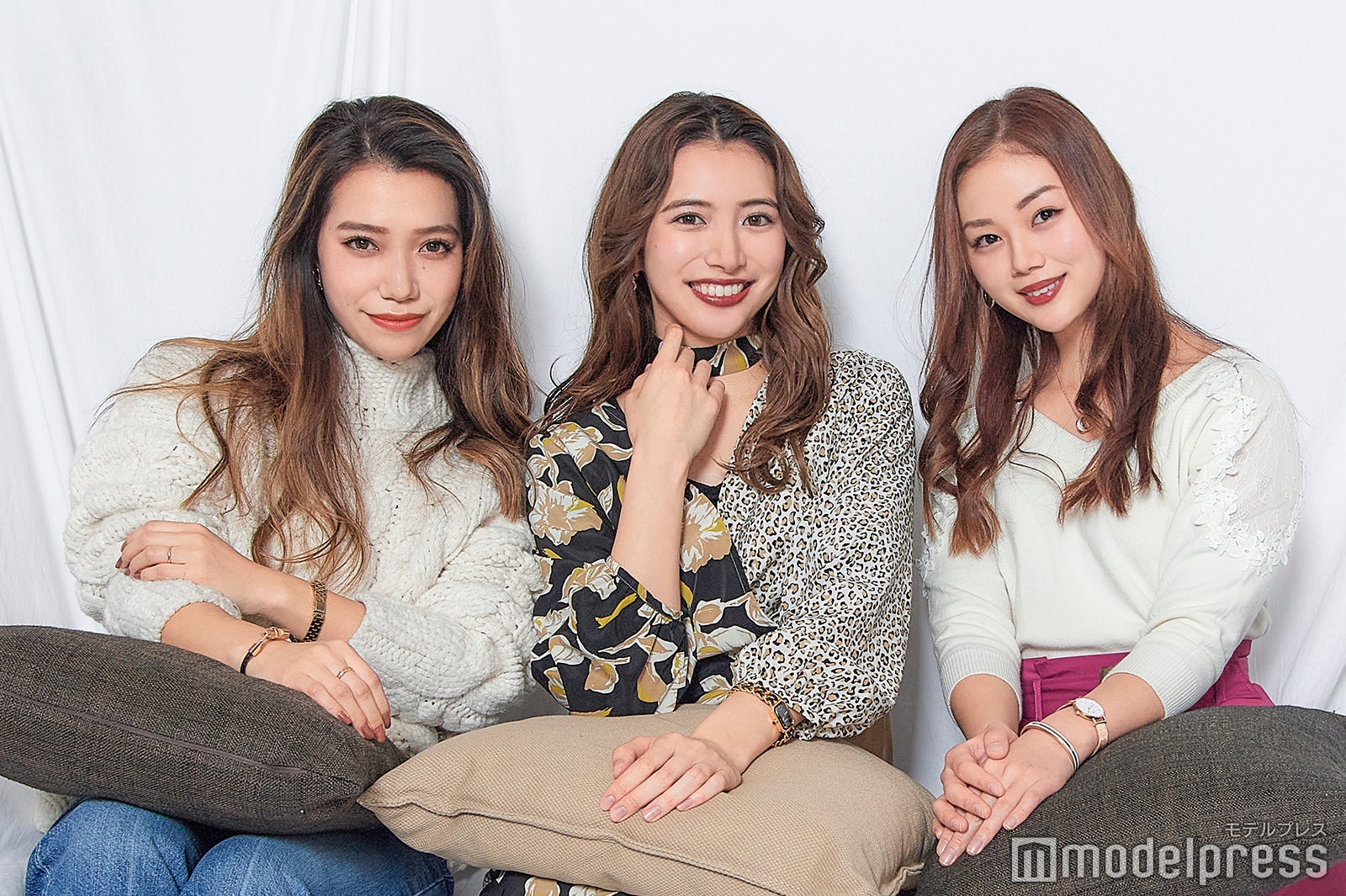 （左から）さくらさん、さゆりさん、じゅりあさん（C）モデルプレス