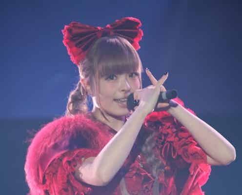 きゃりー、ケガ後初ライブで元気な姿