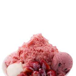 果肉にアイスクリームまでイチゴづくしの「イチゴかき氷」