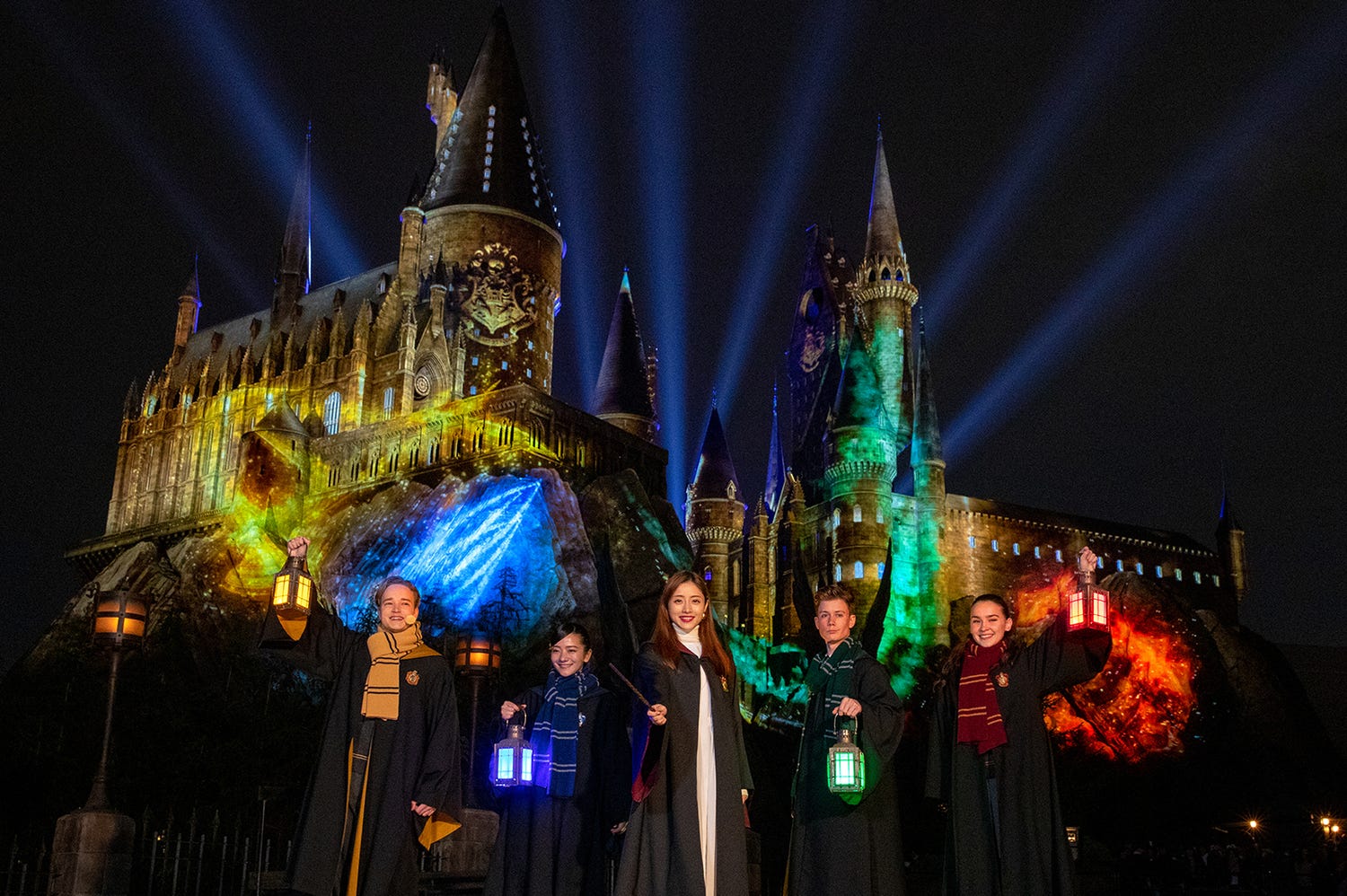 石原さとみ、USJハリポタ新ショー&「ミニオン」パレード新演出に感動