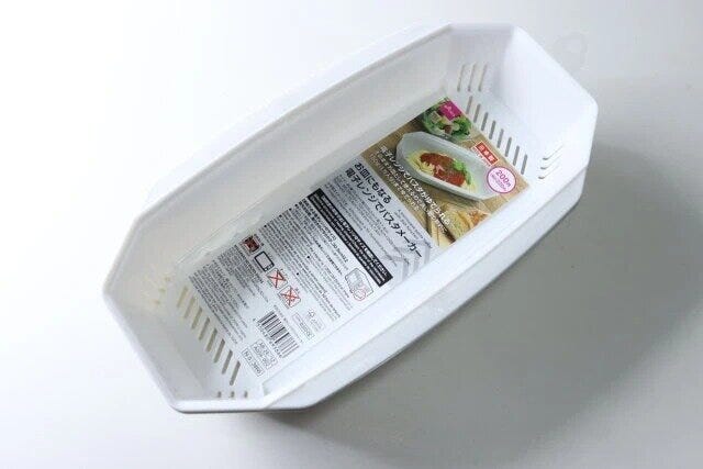 ダイソーのお皿にもなる電子レンジでパスタメーカー1
