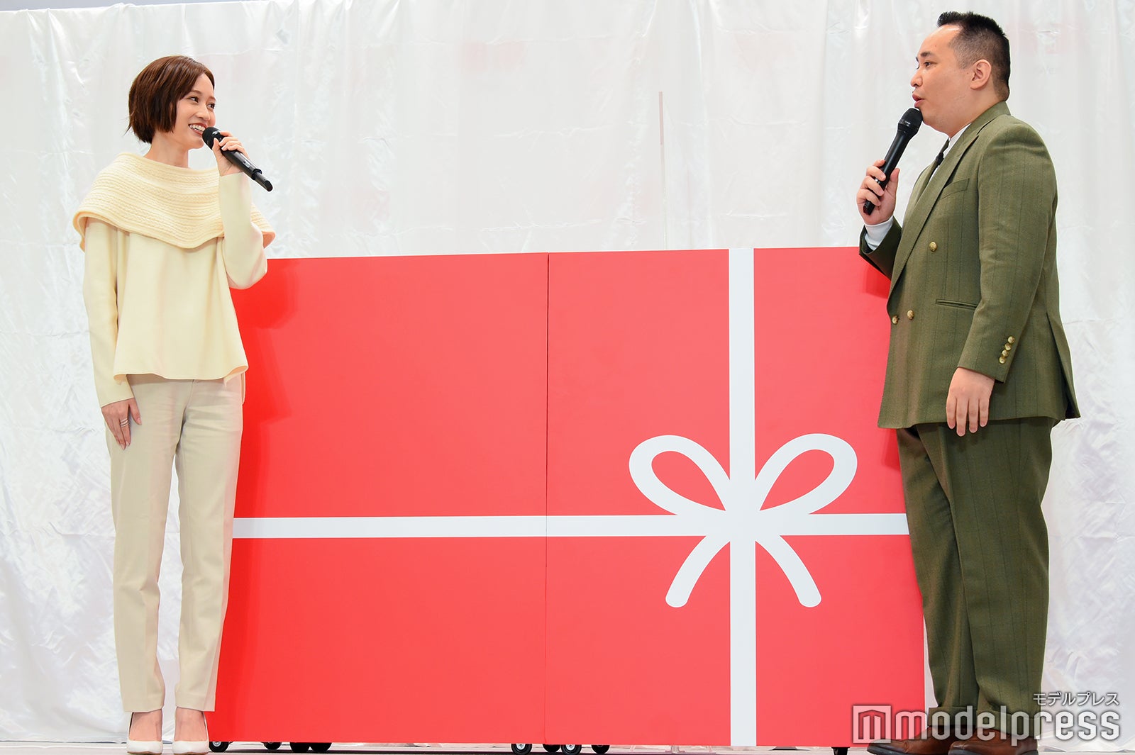 前田敦子、内海崇（C）モデルプレス