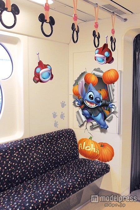 「スティッチ・エンカウンター・ライナー」の内装（C）ディズニー