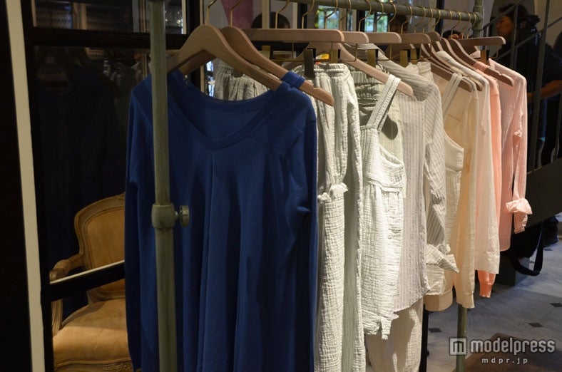 オリジナルブランド「Reefur（リーファー）」ホームウェアコレクション。ナチュラルな色使いと肌触りのいい素材でリラックス感を演出