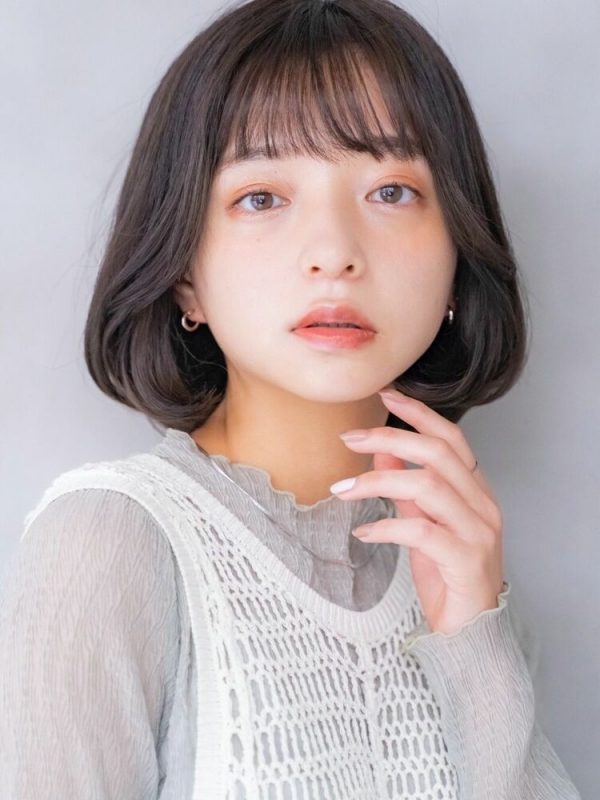 前髪ぱっつん シースルーで抜け感を演出 韓国風トレンドの作り方をご紹介 モデルプレス 前髪ぱっつん シースルーで抜け感を演出 韓国風トレンドの作り方をご紹介 モデルプレス