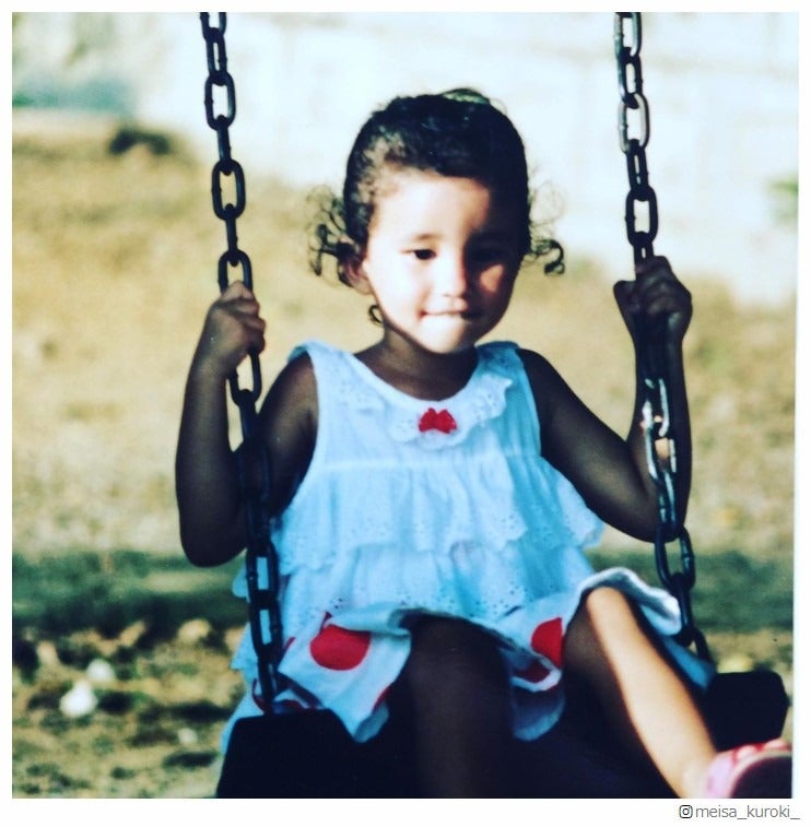 黒木メイサ“クルクルヘアー”の幼少期公開 コンプレックスに共感の声