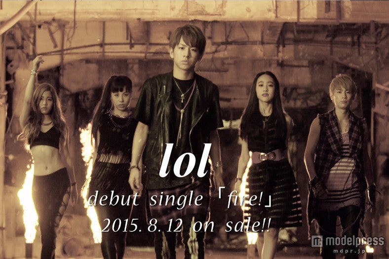 lol（エルオーエル）／（左から：hibiki、honoka、佐藤友祐、moca、小見山直人）