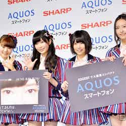 （左から）HKT48の穴井千尋、指原莉乃、朝長美桜、森保まどか