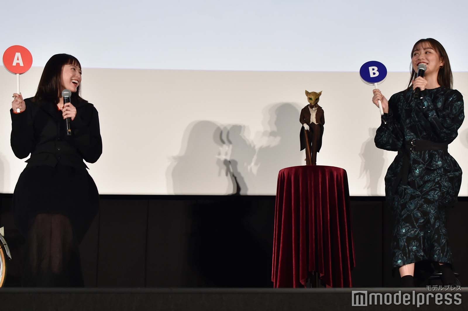 意見が分かれた清野菜名、内田理央（C）モデルプレス