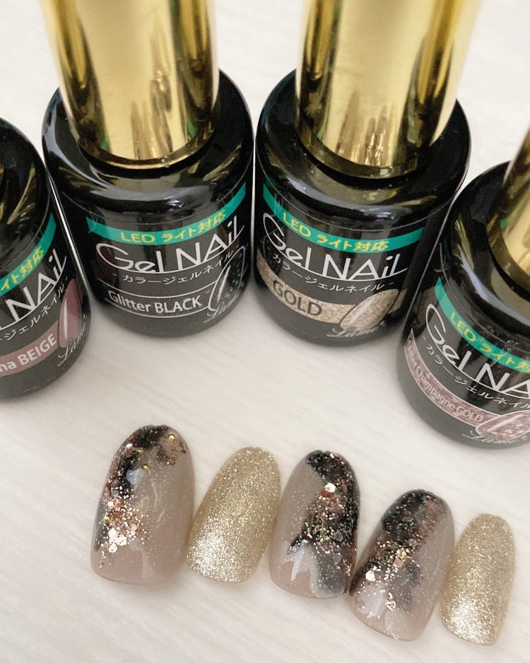 セリアのジェルで作る簡単ネイルデザイン3選 ぎっしりグリッターが可愛い モデルプレス セリアのジェルで作る簡単ネイルデザイン3選 ぎっしりグリッターが可愛い モデルプレス