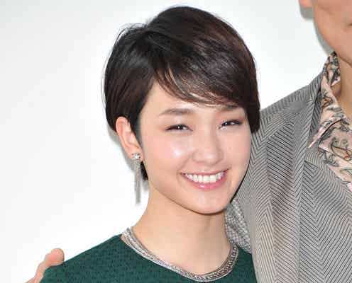 剛力彩芽「素敵」「こんなに色気が…」共演者から次々称賛
