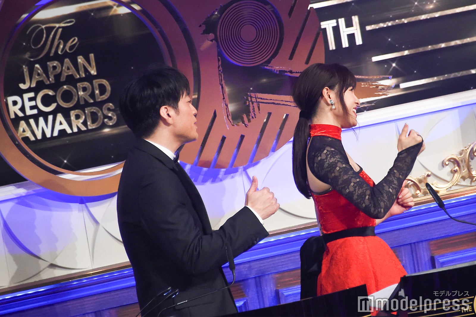 安住紳一郎アナウンサー、土屋太鳳 （C）モデルプレス