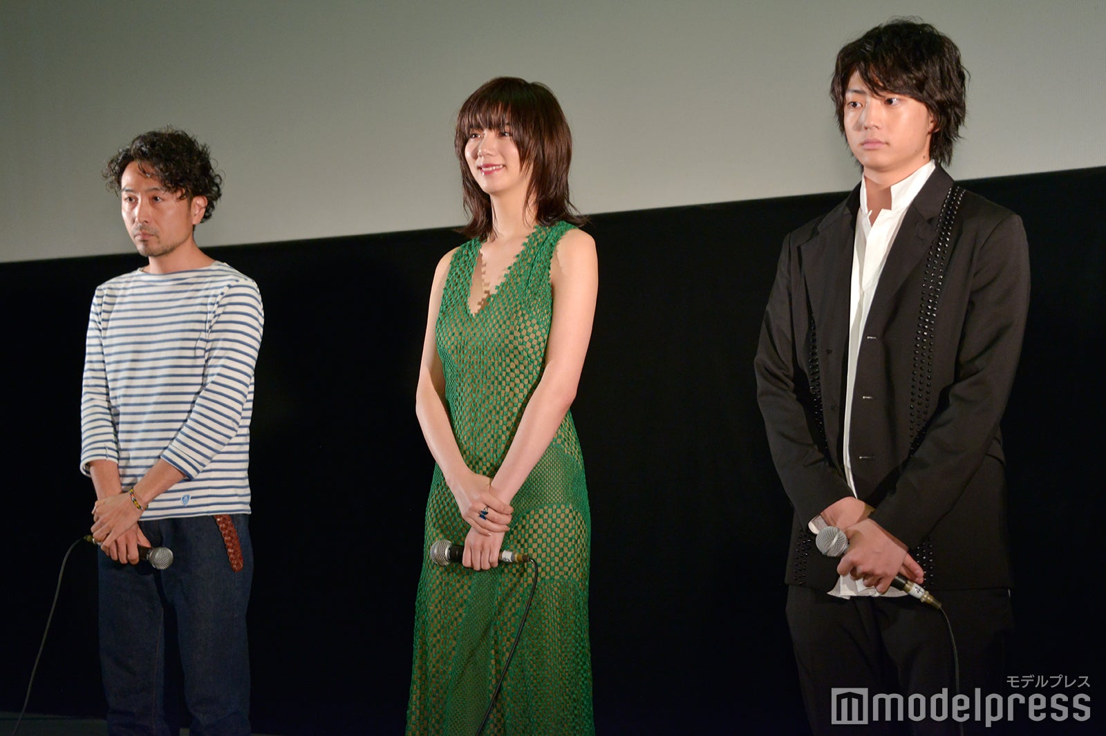 （左から）片桐健滋監督、池田エライザ、健太郎 （C）モデルプレス