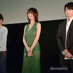 （左から）片桐健滋監督、池田エライザ、健太郎 （C）モデルプレス