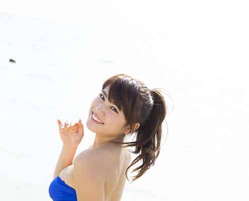 「CanCam」モデル久松郁実、水着で美ボディ開放 沖縄の海で弾ける