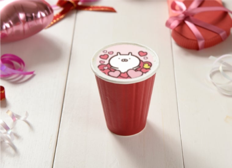 うさまる はーといっぱいラテ690円（税抜）／画像提供：株式会社レッグス