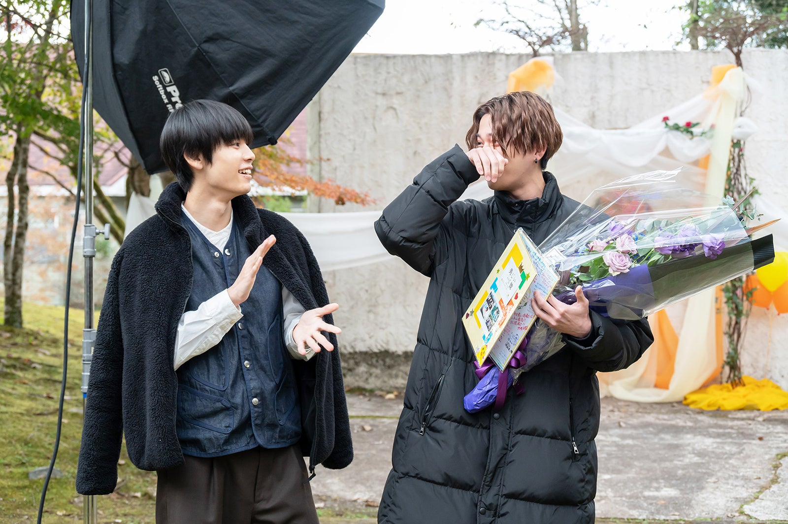 萩原利久＆FANTASTICS八木勇征、涙ぐむ姿も クランクアップ映像解禁＜劇場版　美しい彼～eternal～＞