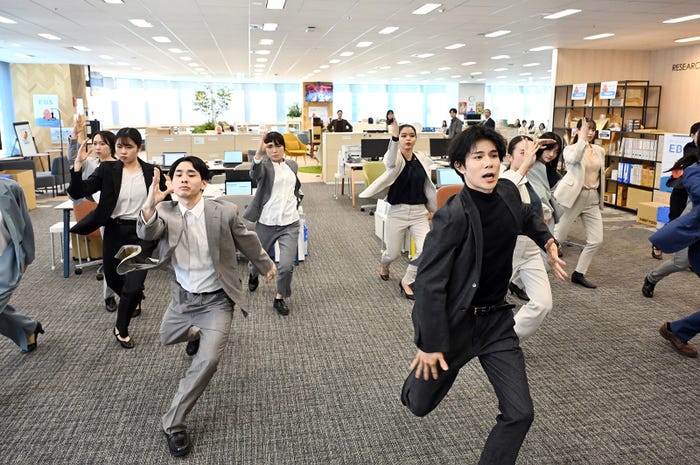 柿澤勇人「不適切にもほどがある!」第2話より(C)TBS