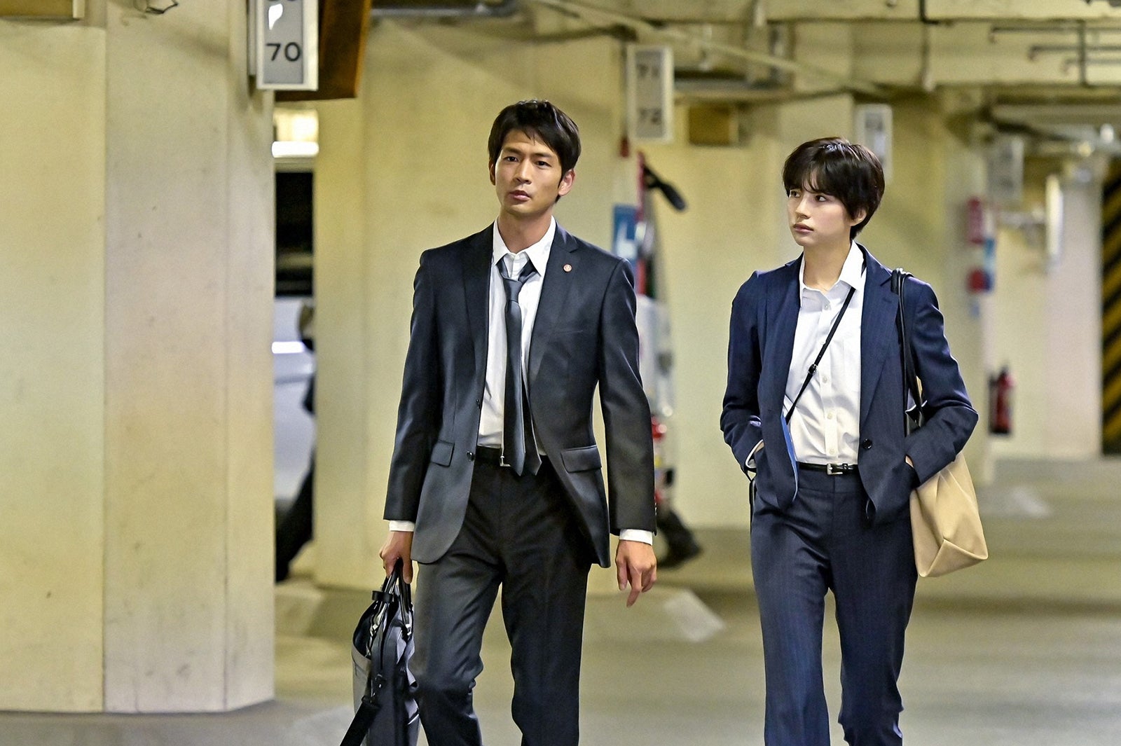 松下洸平、佐久間由衣／「最愛」第3話より（C）TBS