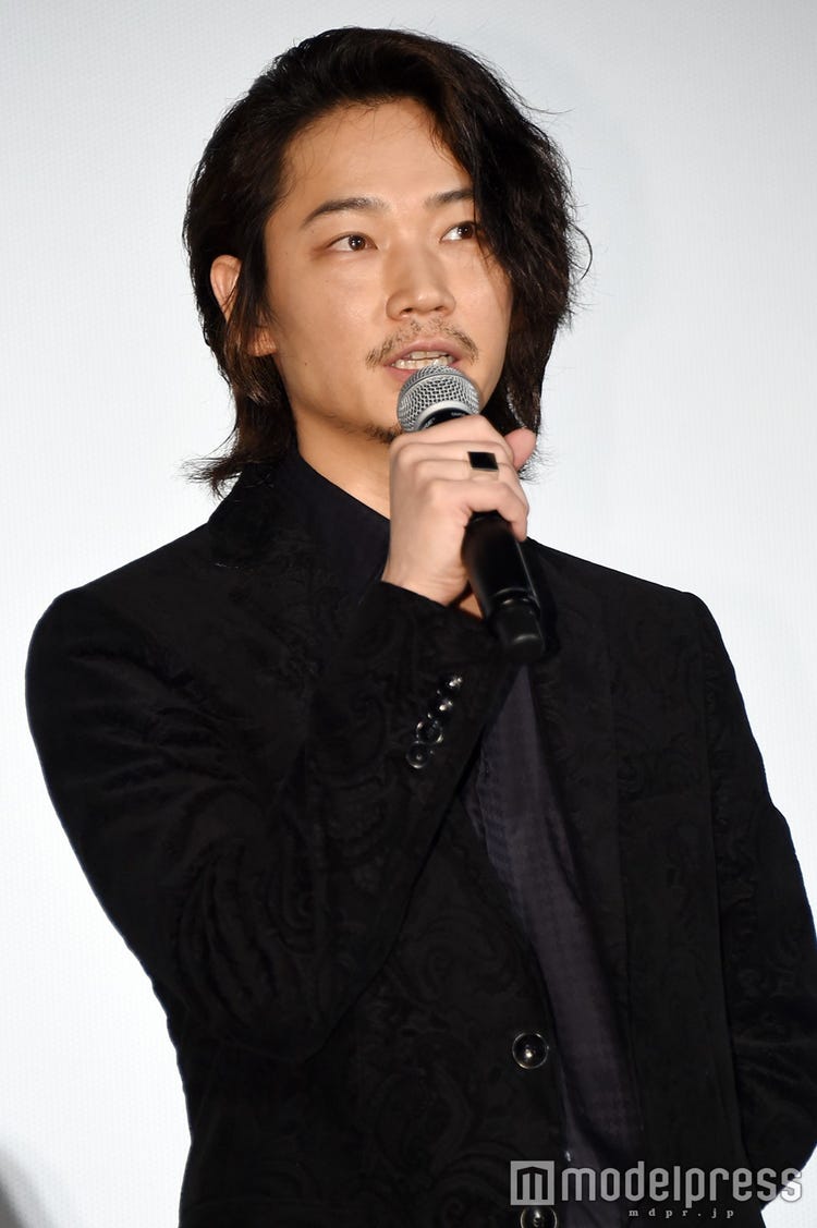 綾野剛 初挑戦に苦戦 圧倒的な差を感じた 恐怖と不安もあった モデルプレス 綾野剛 初挑戦に苦戦 圧倒的な差を感じた 恐怖と不安もあった モデルプレス