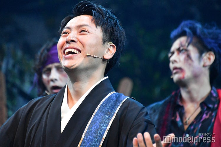 画像9 16 三代目jsb山下健二郎 イケメンゾンビ従えダンス ここが面白い 4つの見どころ 八王子ゾンビーズ モデルプレス