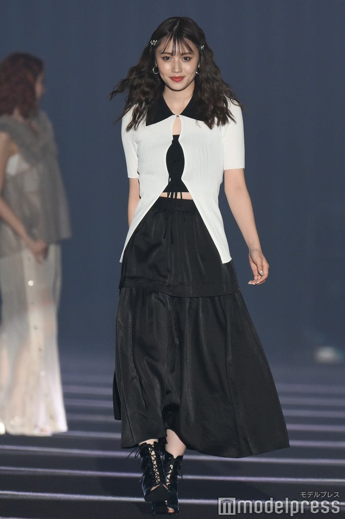 塚本恋乃葉(C)モデルプレス