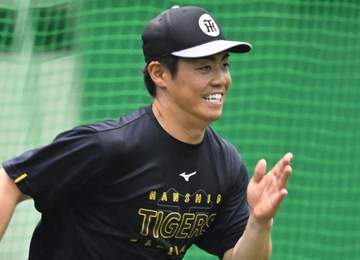 阪神 ルーキーの谷端が1軍合流 前夜は同じ二塁の中野が負傷交代 出場選手登録されれば初