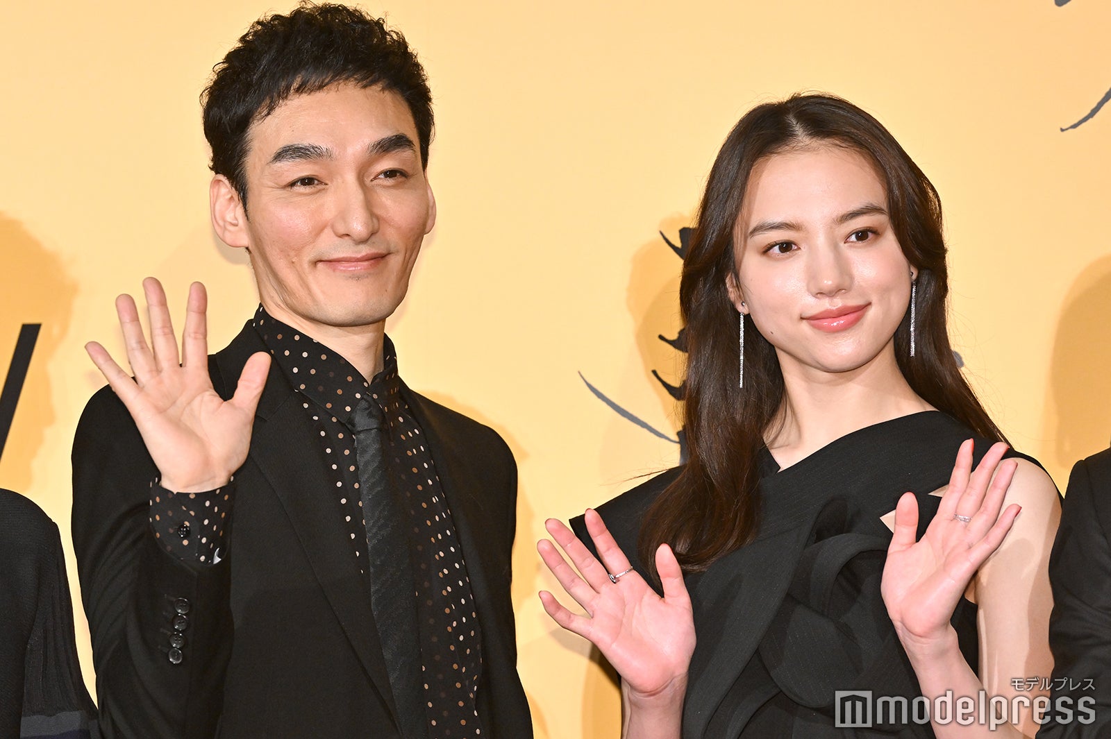 草なぎ剛、清原果耶（C）モデルプレス