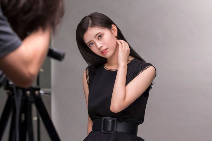 RIMA/新テレビCM「パノラマエリアで、目もとが変わる。」篇メイキング (提供写真)