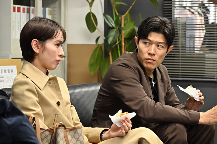 戸田恵梨香、鈴木亮平「リブート」第4話(C)TBS
