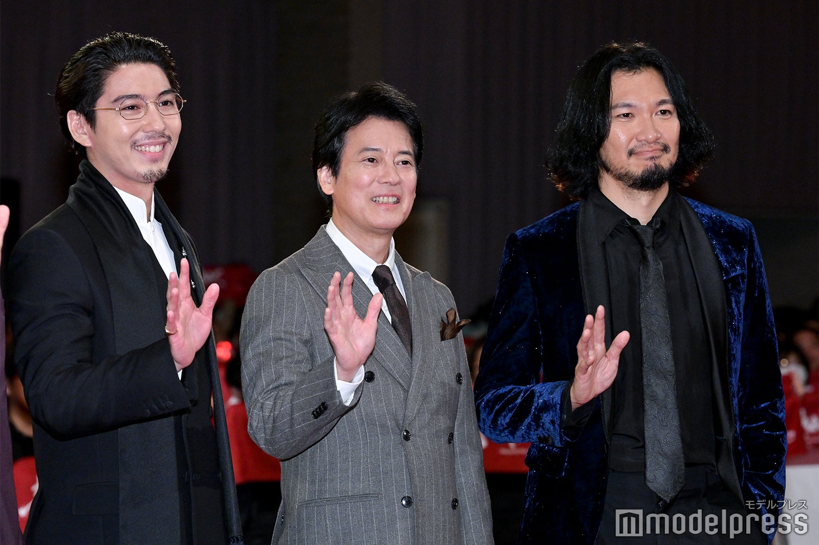 賀来賢人、唐沢寿明、青木崇高（C）モデルプレス