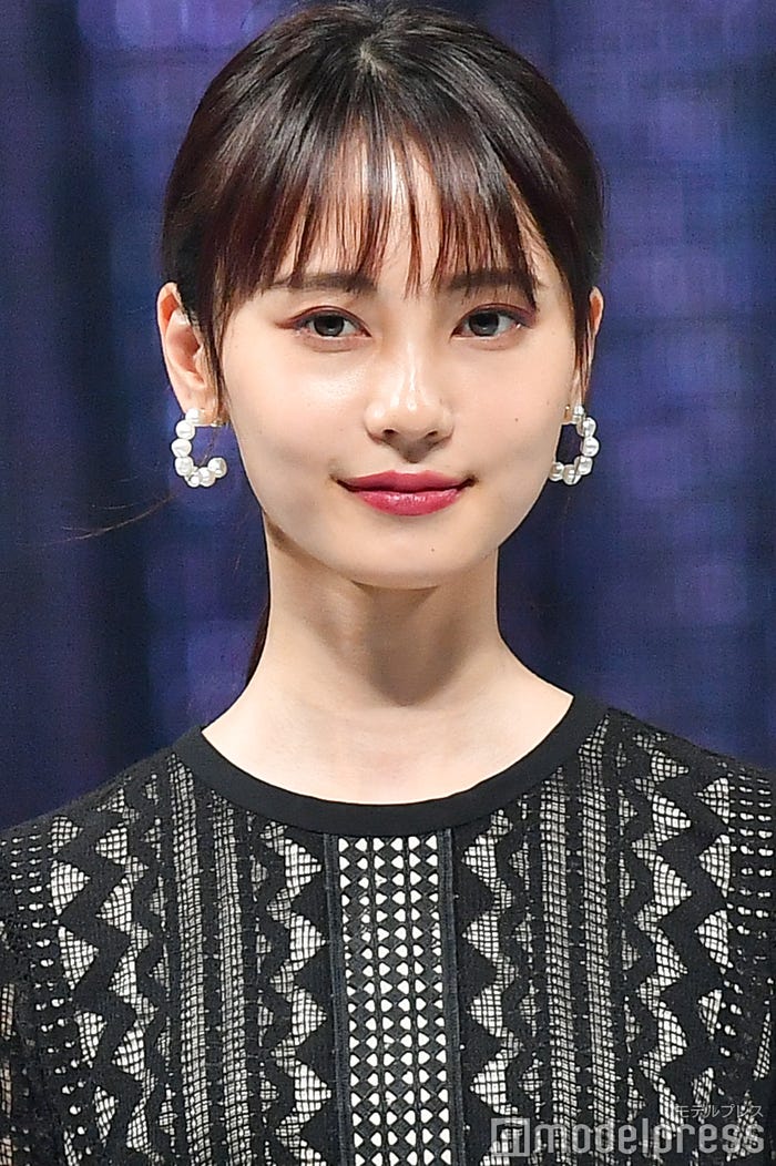 リップにもボルドーを(C)モデルプレス