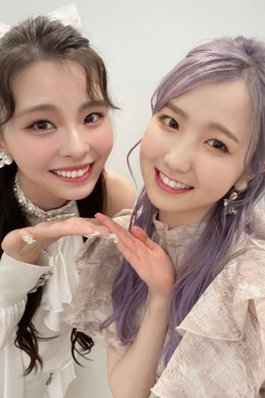 AKB48本田仁美「ガルプラ」出演・川口ゆりなとの2ショット写真公開に「このコンビ待ってた」「推し2人」の声