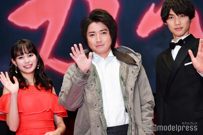 (左から)関水渚、藤原竜也、福士蒼汰(C)モデルプレス