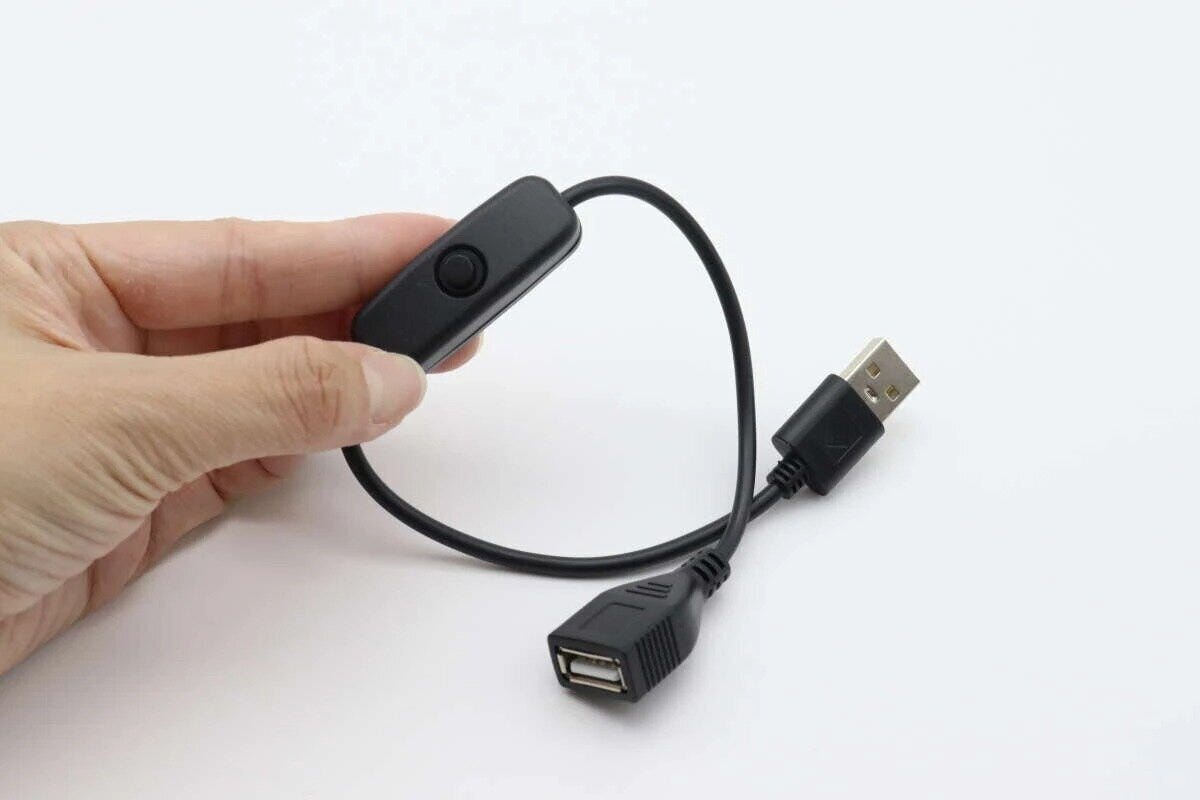 ダイソー スイッチ付USBケーブル ダイソーのスイッチ付USBケーブルの端子のタイプ
