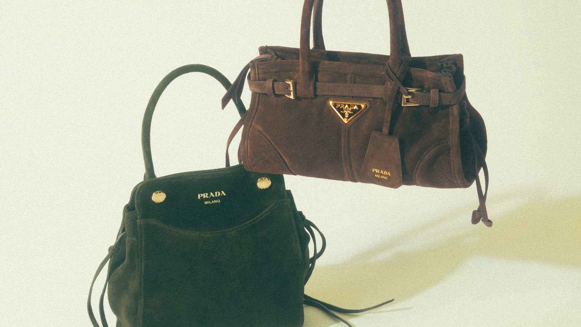 【PRADA】新たなアイコンバッグが登場♡ 秋冬の装いにぴったりな「BONNIE／CARRY」をCHECK！