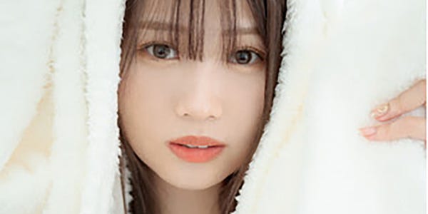 ばんばんざい・るな、水着&ランジェリー大胆披露の初写真集「#るなになる」3万部突破「かなり衝撃だったみたい」 - モデルプレス