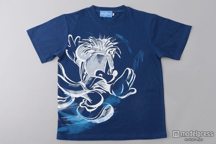 TDL:ミッキー柄Tシャツ¥1900~(値段はサイズによって異なる)/(C)Disney