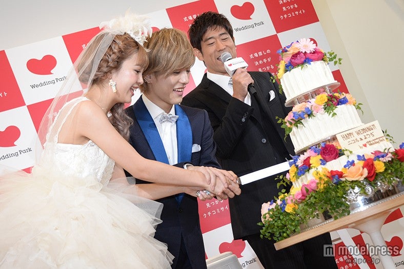 ケーキ入刀に挑戦／藤田ニコル、こんどうようぢ