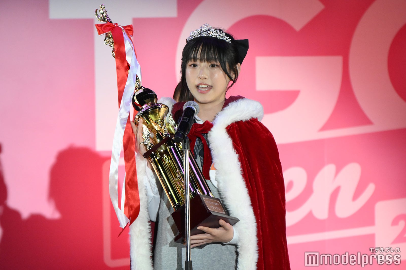 （C）モデルプレス