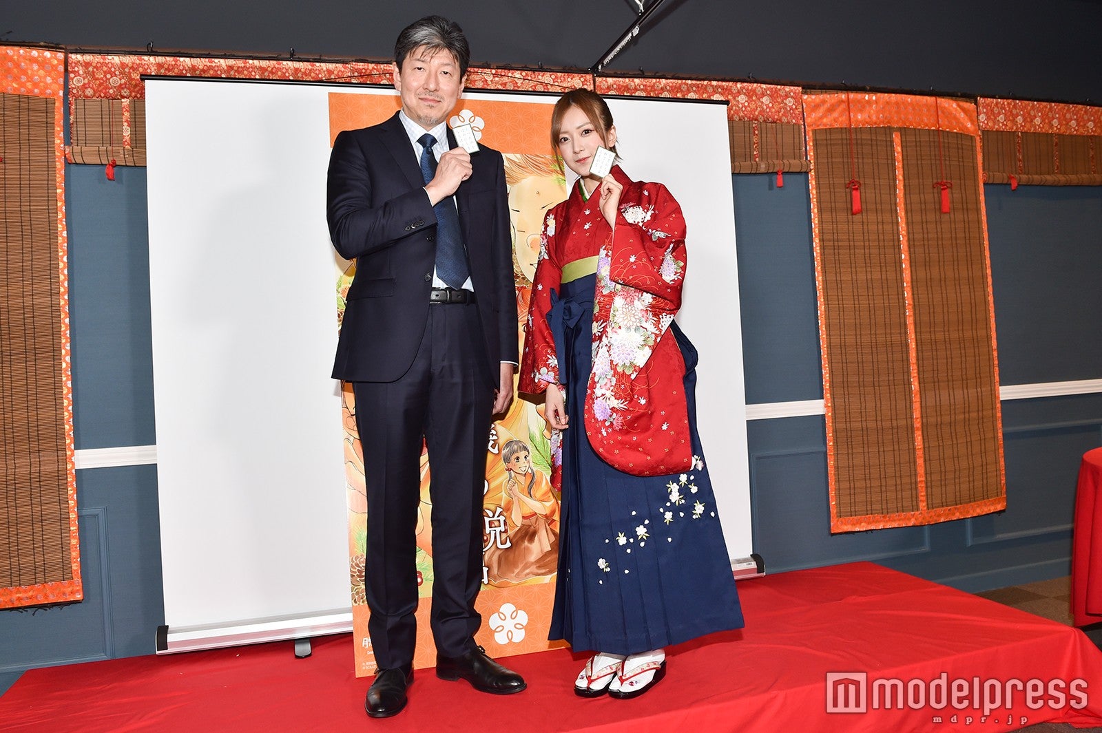 須藤凜々花（右）（C）モデルプレス