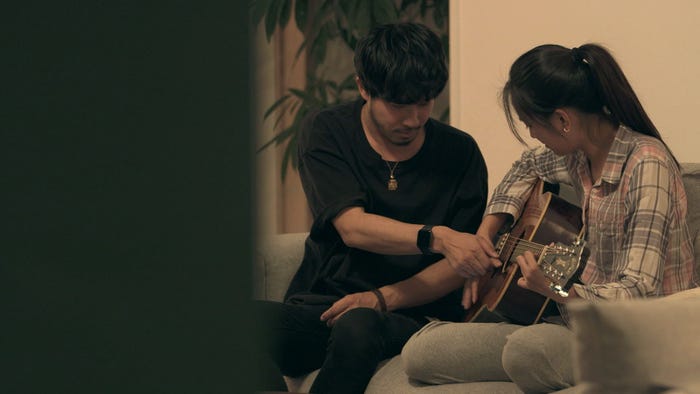 春花、健司「TERRACE HOUSE TOKYO 2019-2020」2nd WEEK(C)フジテレビ/イースト・エンタテインメント