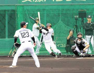 阪神・近本 負傷後初の実戦形式で即“ヒット” 藤川監督「鬼気迫るものが」 7月中復帰へまた一歩前進