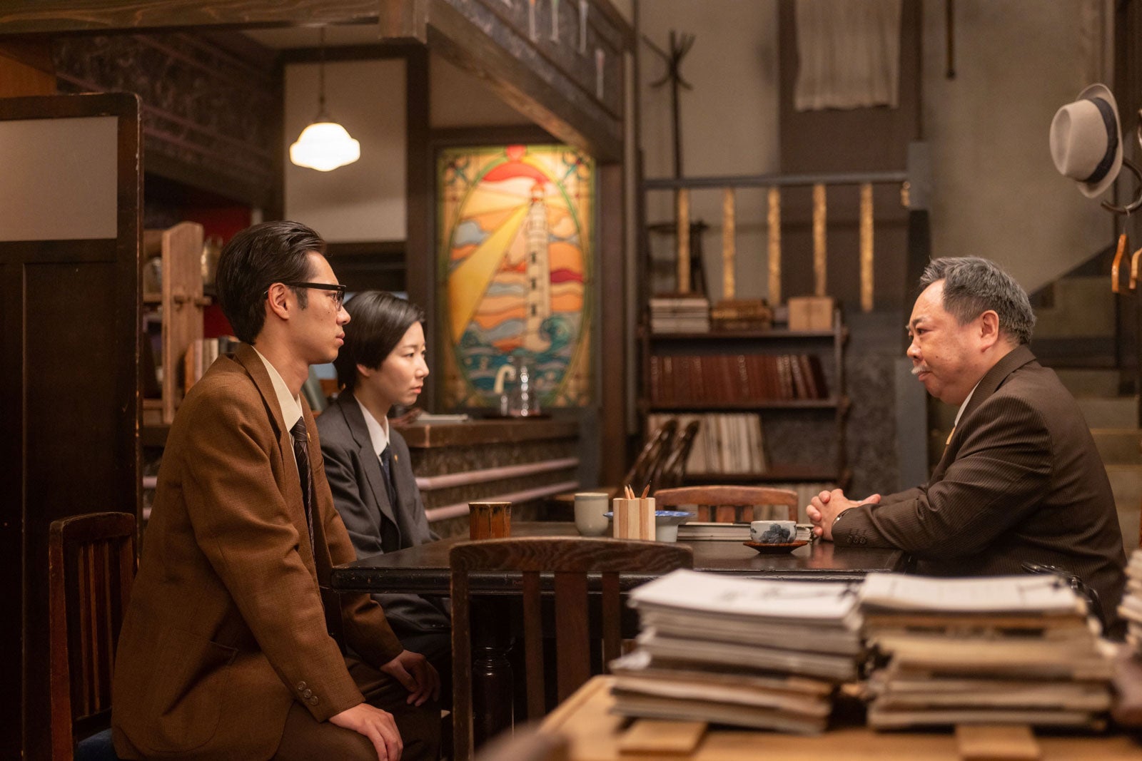 戸塚純貴、土居志央梨、塚地武雅「虎に翼」第111話（C）NHK