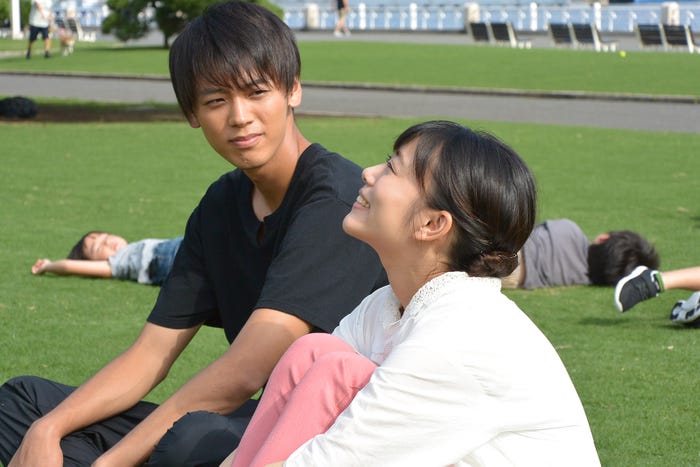 (左から)竹内涼真、高畑充希(C)日本テレビ