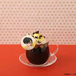 【響良牙】ホットウインナーコーヒー税込990円(C)高橋留美子・小学館/「らんま1/2」製作委員会