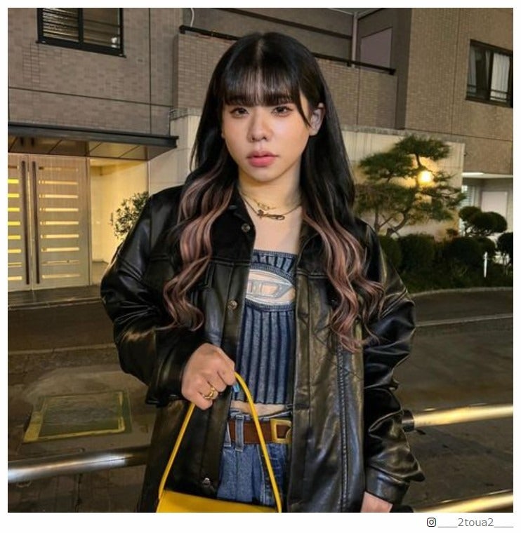 とうあ、“インナーピンク”ヘアにイメチェン「春らしくて可愛い」「似合ってる」の声