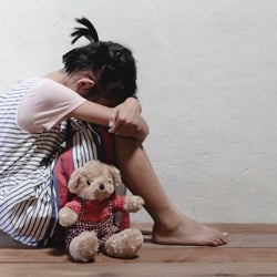 子どもが泣くと怒りが沸く…その負の感情が世代間連鎖を生む!?【毒親連鎖を防ぐ「後悔しない子育て」 第3回】